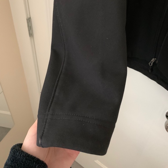 North face black thin jacket - Picture 9 of 9